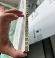 Panneaux en nid d'abeille en aluminium de qualité supérieure, légers, haute résistance et résistants au feu pour revêtements architecturaux