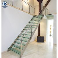 Maßgefertigte Innen-Holztreppe Gerade Schwerlast-Holzstufen Rutschfeste Trittflächen Lange Lebensdauer Heim-Dekoration Treppen