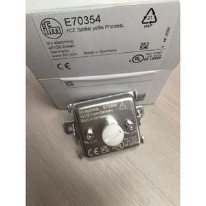 Un distributeur de câbles plats IFM New E70354 en boîte - Product Image 3