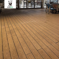 Plancher de terrasse en composite WPC résistant aux intempéries, technologie de co-extrusion, texture bois naturel, utilisation en extérieur