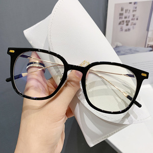 Gafas de sol con bloqueo de luz azul para mujer, anteojos con montura de PC transparente, a la moda - Product Image 4