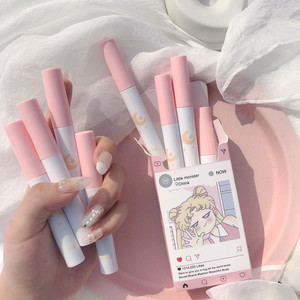 Lipstick Cigarette: Fashionable Beauty Trend Explained