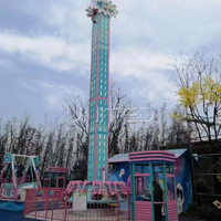 Manège de chute libre géant d'extérieur : Attraction de parc d'attractions de haute qualité, sûre, palpitante, avec chute libre, rotation et levage.