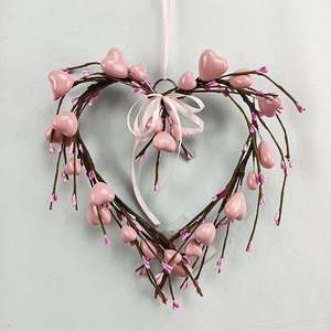 ハート型の装飾リース ドア 壁掛け バレンタインデー ギフト オーナメント 窓掛け 赤いハートリース - Product Image 2