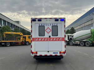 Ambulance de soins intensifs IVECOO 4X4 à prix compétitif pour les opérations de soins critiques et de sauvetage - Product Image 6