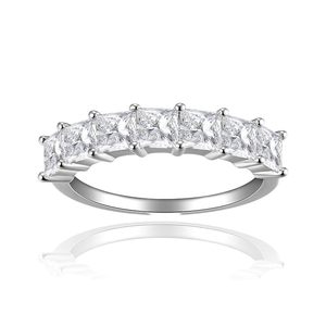 Anillo Adodo de Plata 925 Chapado en Oro Blanco con Engaste de Garras, Corte Princesa, Moissanita de 2 Quilates VVS1 Color D, 5 Piedras, Certificado GRA - Product Image 1