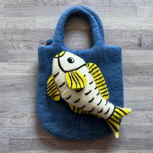 Bolsa de fieltro hecha a mano con lana merino - Product Image 6