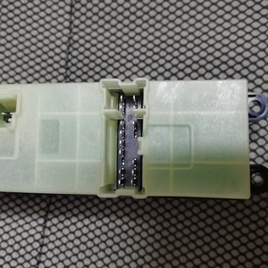 สวิตช์กระจกไฟฟ้านิสสัน รุ่น 25401ZP40B EQ7230 สำหรับเปลี่ยนในรถยนต์ Pathfinder - Product Image 2