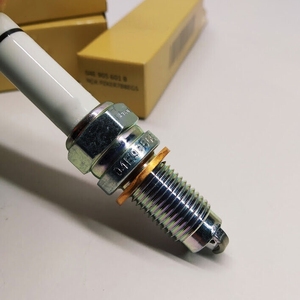 Bougie d'allumage automobile en iridium de qualité supérieure LST neuve 04E905601B pour VW Golf Audi Jetta <span class=keywords><strong>Polo</strong></span> Skoda A6 A4 - Product Image 3