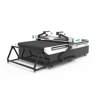 Machine de découpe au couteau vibrant CNC pour tapis de sol de voiture et matériaux intérieurs automobiles