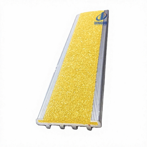 Profilé d'escalier moderne et élégant en aluminium pour bureau ou appartement, nez de marche en aluminium pour escaliers, marche en béton, extérieur - Product Image 3