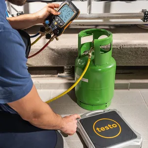 Juego de básculas para refrigerantes Testo 560i operadas por aplicación, compatibles con manómetros digitales para sistemas de refrigeración - Product Image 4