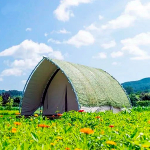 Grande tente de glamping de luxe en toile, imperméable, en forme de voilier, pour l'extérieur, quatre saisons, avec une chambre et un salon, idéale pour les resorts - Product Image 4