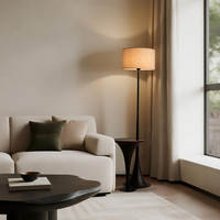 Lampe sur pied multifonctionnelle Aisilan en bois massif avec étagères et abat-jour en papier de riz, à intensité variable, avec table d'appoint
