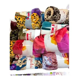 Couverture double ultra douce et légère en microfibre, rectangulaire, pour toutes les saisons, style moderne uni - Product Image 1