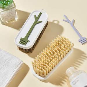 Brosse de nettoyage en bambou à poils naturels avec peigne autonettoyant pour usage domestique - Product Image 3