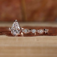 3CT Birnenförmiger Marquise-Seitenstein Labor-Gezüchteter Diamant-Verlobungsring 10K/14K/18K Massives Roségold IGI-Zertifiziert CVD/HPHT Maßanfertigung
