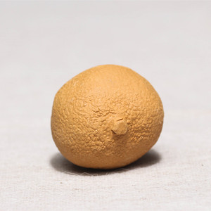Oogishido Tea Pets Adornos decorativos con forma de fruta de castaño y longan para uso en mesa, calidad de primera clase - Product Image 5