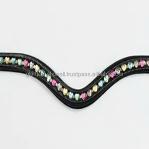 Banda para cejas de caballo de cuero duradero de calidad superior para deportes y equitación con diseño de corazón, cadena de cristal, banda para cejas ostentosa - Product Image 1