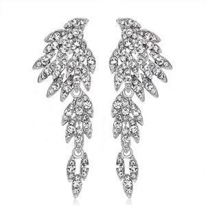 Boucles d'oreilles pendantes longues en alliage avec strass, style européen et américain, tendance, forme d'aile, vintage, polyvalentes, design exquis et raffiné pour femme - Product Image 5