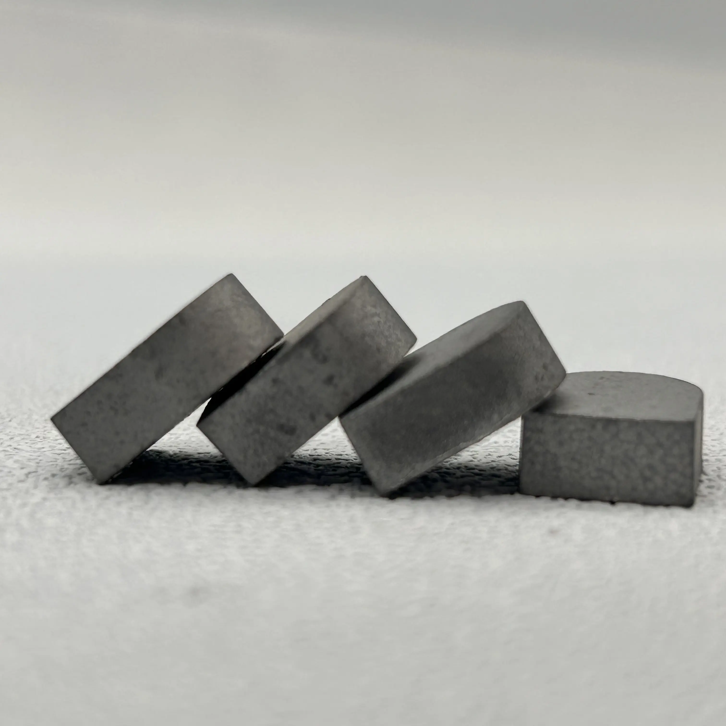 Gecementeerde Hardmetalen Gesoldeerde Inzetstukken Carbide Uiteinden Carbide Snijmatrijzen Xr22c