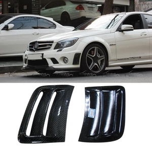 ช่องระบายอากาศด้านข้างกันชนหน้าคาร์บอน สำหรับรถยนต์เมอร์เซเดส-เบนซ์ ซีคลาส W204 C63 ปี 2007-2011 - Product Image 2