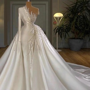 Vestido de Novia de Satén de Lujo con Cola, Elegante Vestido de Gala Ajustado con Cuentas, Volantes Drapeados y Bordados, Precio de Fábrica - Product Image 2