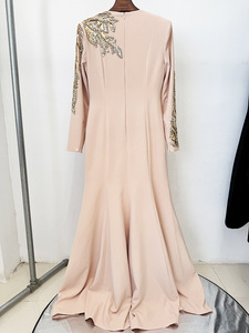 فستان سهرة جديد لعام 2025 جاهز للشحن، فستان طويل مع تطريز ثقيل بالخرز والألماس - Product Image 4