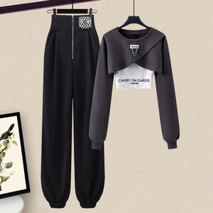 Completo <span class=keywords><strong>Sportivo</strong></span> da Donna Autunno Inverno 2023 Nuova Moda Maglione Corto + Gilet + Pantaloni Tre Pezzi Stile Coreano <span class=keywords><strong>Elegante</strong></span> - Product Image 3