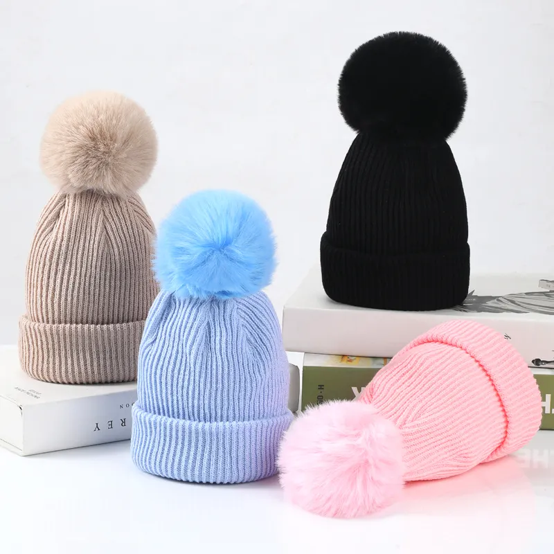 Top quality Winter warm Logo personalizzato bambini cappelli per bambini berretto lavorato a maglia Pom Pom per bambini