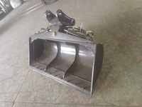 Accessoire d'excavatrice à godet inclinable hydraulique SLN, action d'inclinaison fluide et précise pour le remodelage des terrains et le nivellement des bases de routes