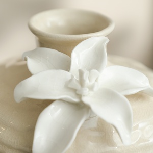 Ensemble de vases en céramique 3D Flolenco, élégants et faits <span class=keywords><strong>à</strong></span> la main, design floral émaillé blanc, <span class=keywords><strong>vase</strong></span> artisanal exquis pour la décoration de centre de table de mariage - Product Image 5