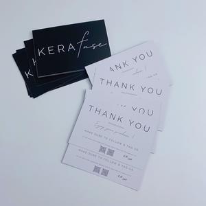 Tarjetas de Agradecimiento en Blanco y Negro con Código QR - Tarjetas de Felicitación Minimalistas Personalizadas para Seguidores de Comercio Electrónico - Product Image 4