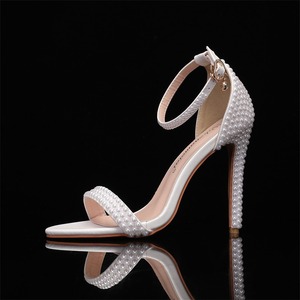 Sandales à talons aiguilles pour femmes, décorées de perles blanches, à bout ouvert, avec bride à la cheville, pour les soirées et les événements - Product Image 4