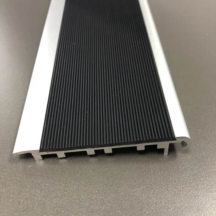 Aluminium Rubber Ingebracht Anti-Slip Trap Nosing Strip Trede Neuzen Architectonisch Trapdeel