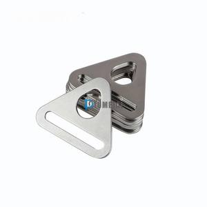 Nuevo triángulo D anillo hebillas de acero inoxidable con barra giratoria Clip Dog Tag Clip bolsa Correa ajustador para longitud de correa - Product Image 1