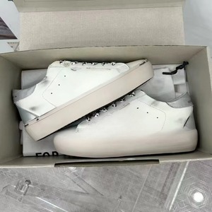 Chaussures en cuir véritable de luxe pour hommes et femmes, baskets de haute qualité pour l'extérieur, semelle intermédiaire en caoutchouc, fabriquées en Chine - Product Image 3
