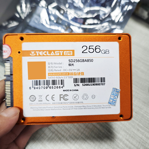 SSD Internal Bekas 240GB 256GB SATA 3.0 Interface untuk Desktop Laptop dengan Kecepatan Baca Tinggi untuk Pemantauan - Product Image 3