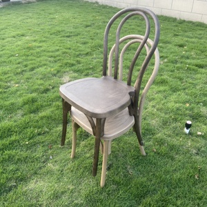 Sedia <span class=keywords><strong>in</strong></span> <span class=keywords><strong>Legno</strong></span> Curvato con Finitura <span class=keywords><strong>in</strong></span> Resina e Venature Naturali per Matrimoni, Feste, Hotel, Ristoranti, Eventi all'Aperto, Ricevimenti e Caffè - Product Image 3