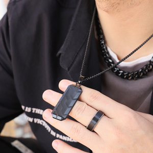 Collar con Colgante Rectangular Geométrico de <span class=keywords><strong>Acero</strong></span> <span class=keywords><strong>Inoxidable</strong></span> 316 con Acabado Mate Negro Minimalista y Cadena de Caja - Product Image 5