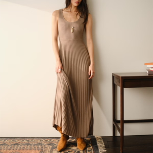 Nuevo Vestido Largo Fluido con Cuello Redondo y Pliegues en A, de Punto Acanalado, sin Mangas, para Mujer, de LEDUO - Product Image 3