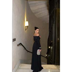 ชุดราตรีสีดำแขนยาวแบบเรียบง่าย - Product Image 5