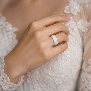 Cache-bague pour occasion spéciale pour Oura Ring 4 Gen 3, protection en silicone raffinée pour mariages et événements du soir, look subtil et élégant - Product Image 4