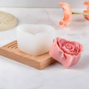 MUYULINS 2025 Popular Design 3D Heart-Shaped Rose DIY Silicone <b>Candle</b> <b>Mold</b> for Decoration - Product Image 4