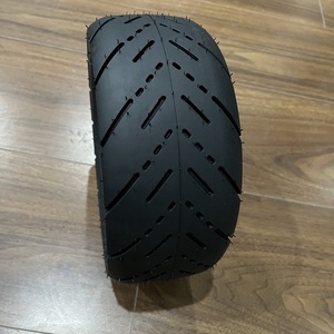 Vente en gros 90/65-6.5 <span class=keywords><strong>Pneu</strong></span> de <span class=keywords><strong>scooter</strong></span> 90x65-6.5 <span class=keywords><strong>Pneu</strong></span> de vélo électrique OEM/ODM disponible pour scooters électriques - Product Image 2