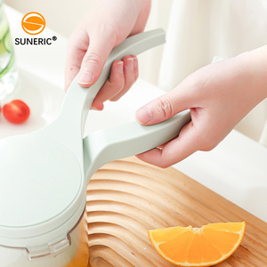 Utensilios de Cocina Multifuncionales, Exprimidor Manual de Cítricos de Plástico, Prensa Manual para Limonada, Exprimidor de Frutas Frescas, Naranja, Limón - Product Image 5