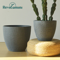 Vente directe d'usine de jardinières décoratives en plastique de conception de luxe de haute qualité en résine grands pots de fleurs pour une utilisation intérieure/extérieure