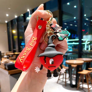 2023 Popular lindo dibujos animados <span class=keywords><strong>Bad</strong></span> <span class=keywords><strong>Bunny</strong></span> llavero amor <span class=keywords><strong>corazón</strong></span> colgante goma llavero Anime 3D PVC llavero - Product Image 3