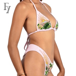 Conjunto de Bikini de Dos Piezas con Adornos de Aves Tropicales de Estilo Soñador para Vacaciones en Islas Exóticas, Festivales y Playa - Product Image 2