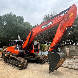 Excavatrice minier puissante, durable et efficace de 30 tonnes, Doosan DX300LC-9C japonaise, d'occasion, sur chenilles, hydraulique, avec moteur et propulseur - Product Image 1